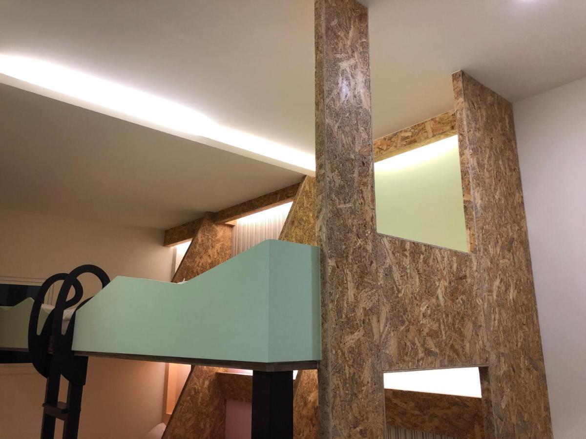Apartamento 逢甲柏斯青年旅棧 Taichung Exterior foto