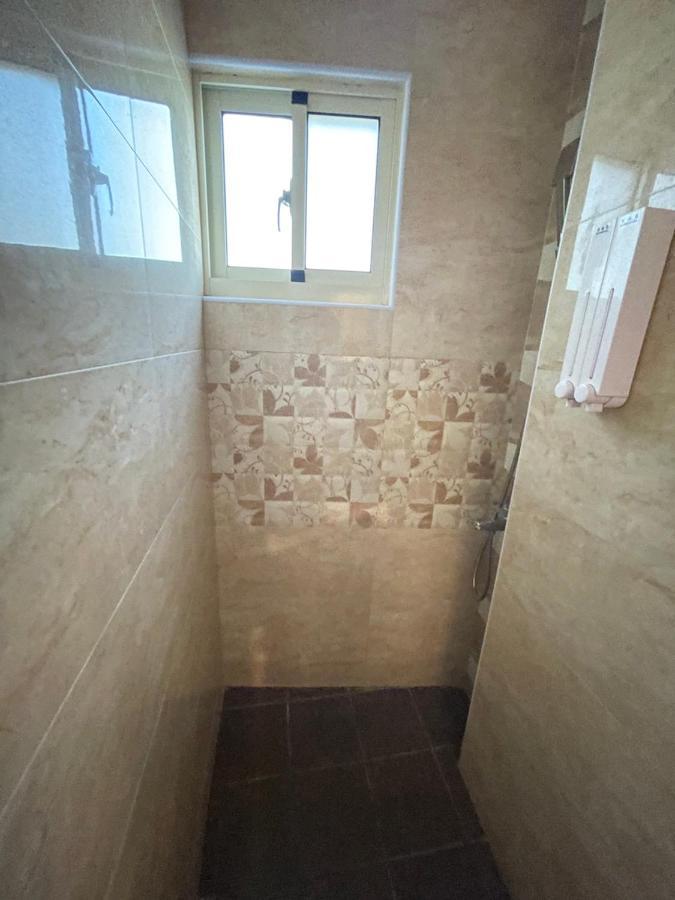 Apartamento 逢甲柏斯青年旅棧 Taichung Exterior foto